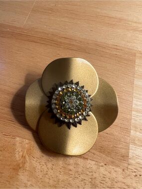 Lapel pin by Pono